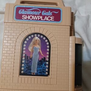 Glamour Showplace Doll Case - Tan